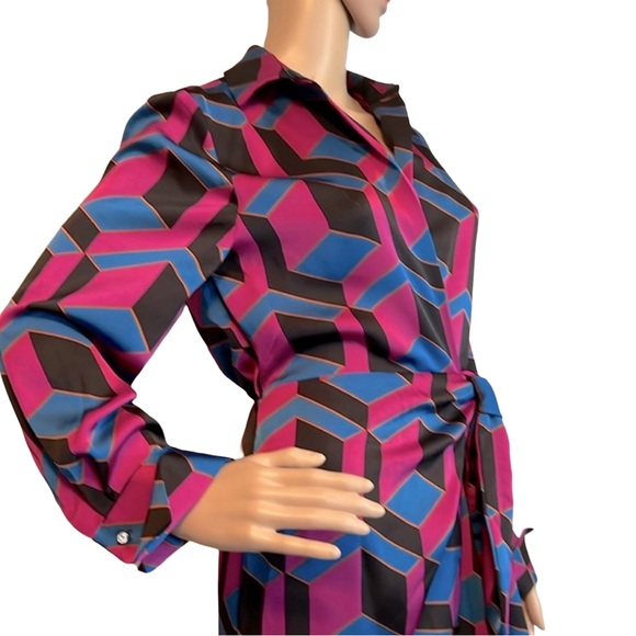 House of Harlow 1960 NWT Size Small Silky Geometric Print Wrap Maxi Dress (0369) - Picture 3 of 16